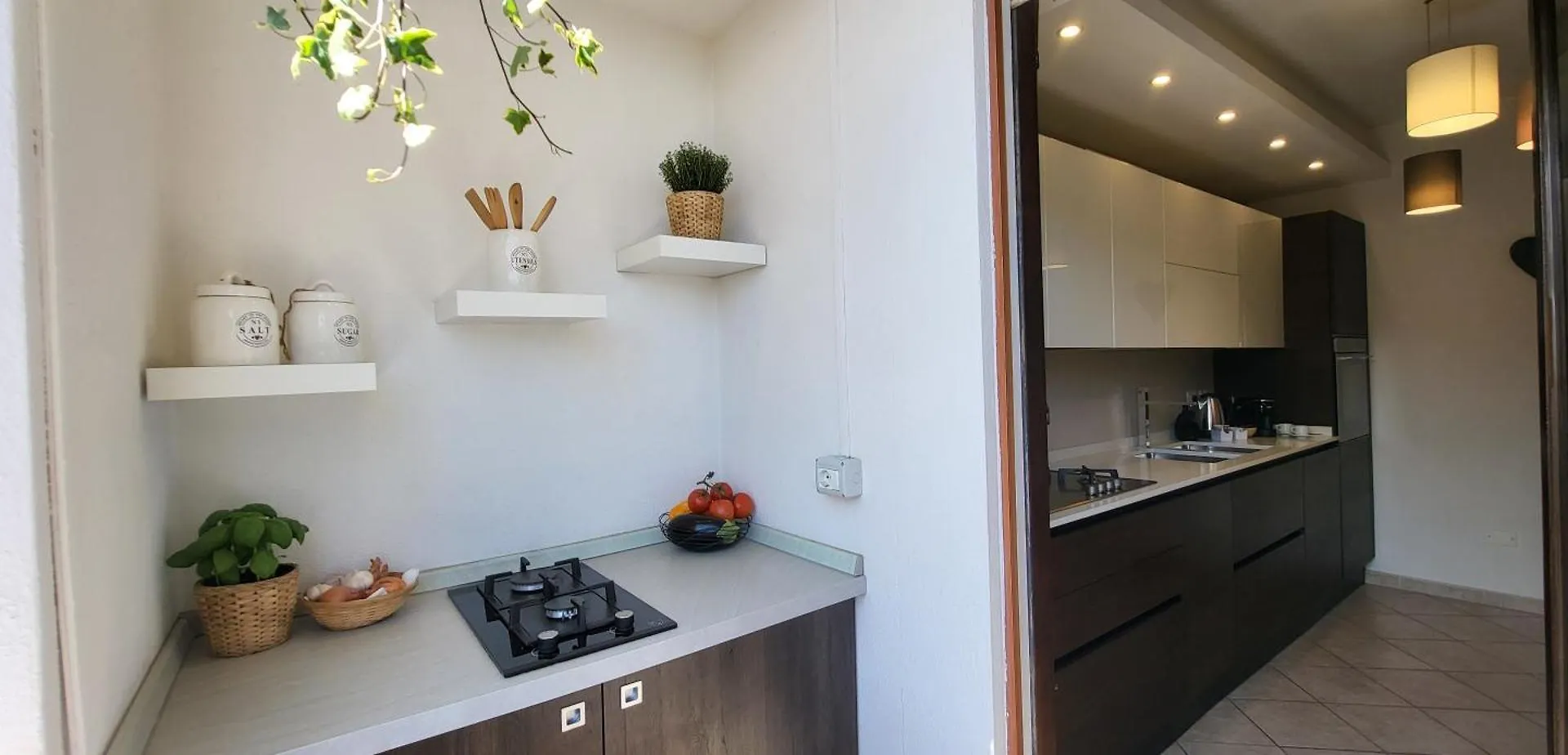 Nuema Apartment アッセミニ