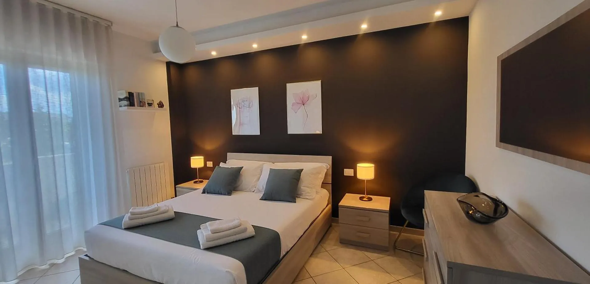 Nuema Apartment アッセミニ